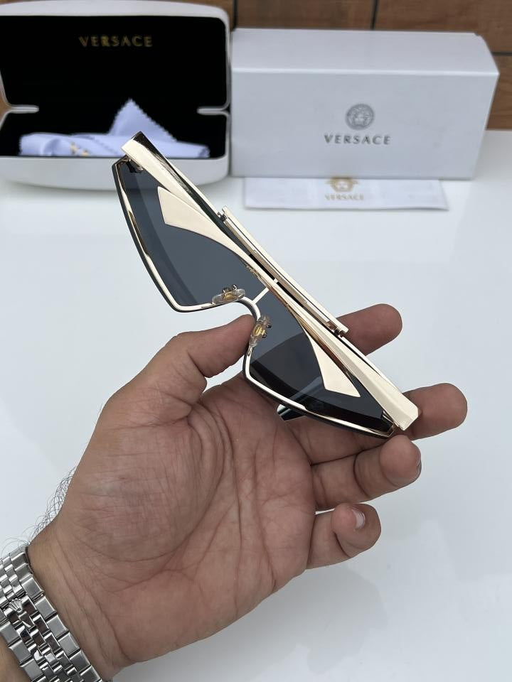 Versa_ce_8051_gold_black