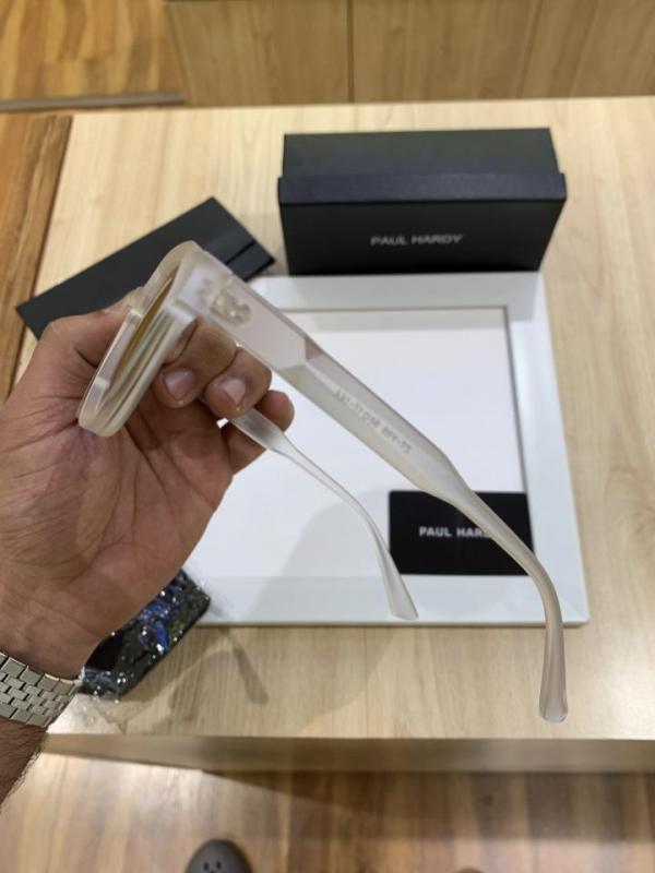 Pa_ul har_dy Y05 white black