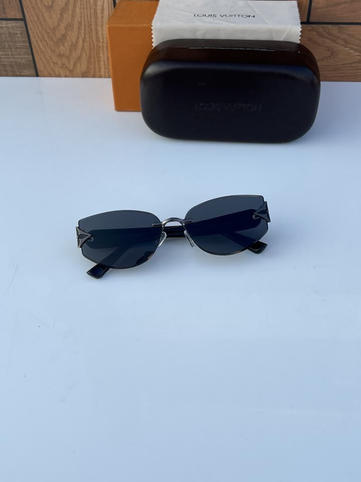 Lo_uis_vui_tton_58142_black