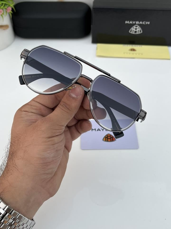 Mayba_ch_72395_black_shaded